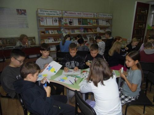 В Бавлинской библиотеке прошла литературная игра «Про луковые слёзы и весёлый смех»