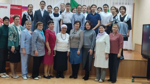 Бавлинцы почтили память писателя-земляка Вахита Юнуса