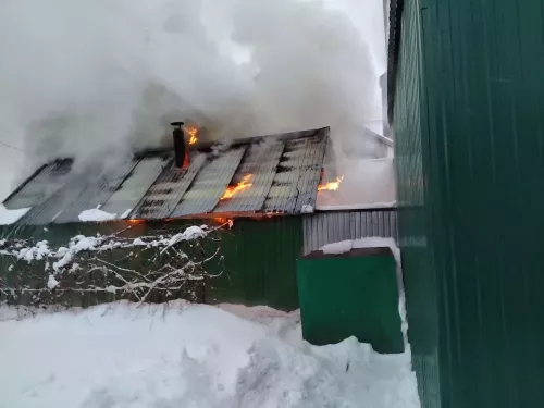 В Бавлах сгорела баня