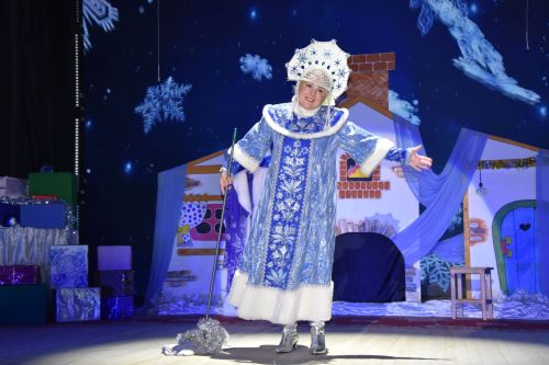 В Бавлах прошёл новогодний утренник для особенных детей и семей участников СВО