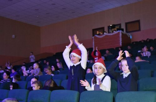 В Бавлах прошёл новогодний утренник для особенных детей и семей участников СВО