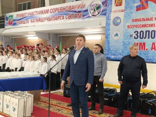 В Бавлах стартовал финал соревнования «Золотая шайба»