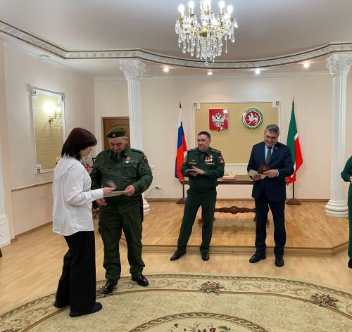 В Бавлах юные граждане получили свои первые паспорта