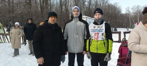 Лыжные гонки в Бавлинском районе: более 50 школьников приняли участие в соревнованиях, посвящённых 80-летию Победы