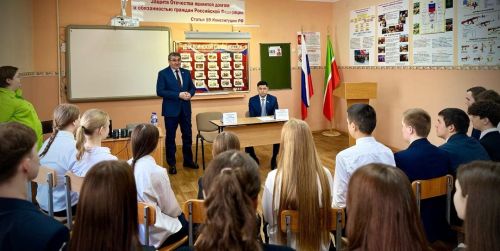 Воспитание молодого поколения: Парламентский урок в школе № 3 г. Бавлы