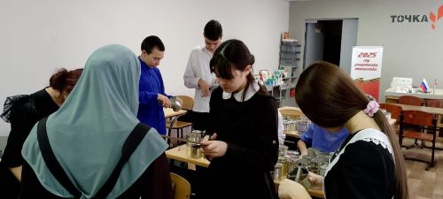 Бавлинские школьники помогают бойцам