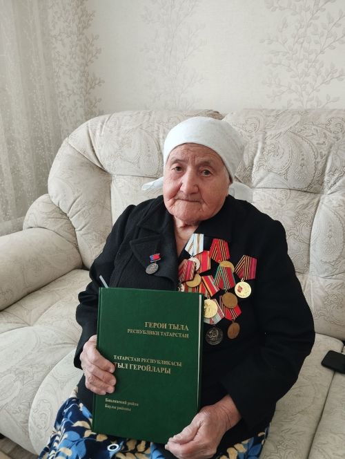 История 101-летней бавлинки Фахриямал Шараповой