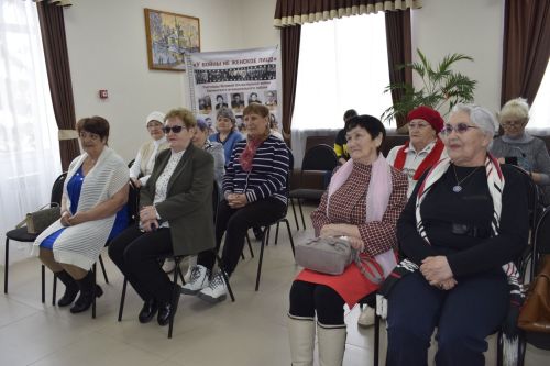 Сохранение памяти о героях: информационный час в центральной библиотеке
