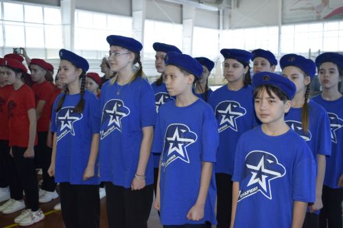 В Бавлах школьники посоревновались в военно-патриотической игре «Зарница 2.0»