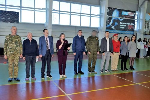 В Бавлах школьники посоревновались в военно-патриотической игре «Зарница 2.0»