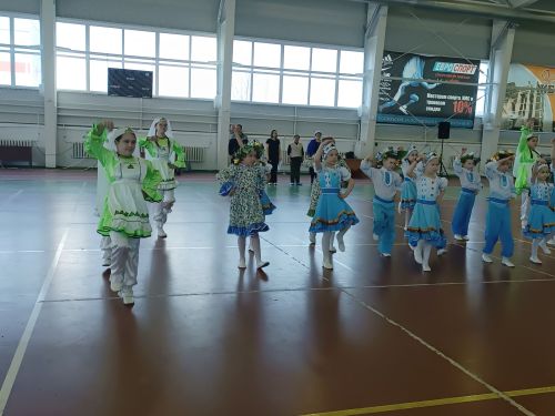 В Бавлах прошёл спортивный праздник работников образования
