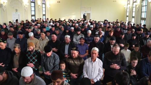 Бавлинские мусульмане отмечают Уразу-байрам