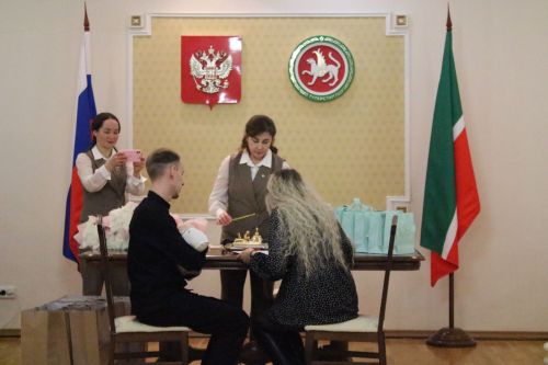 Бавлинских родителей поздравили с новым статусом