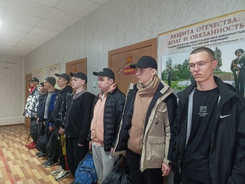 В Бавлах ребят провожали на срочную службу