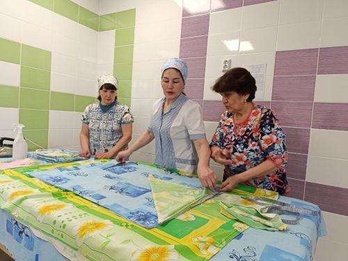 В бавлинском детском саду «Рябинка» шьют для СВО