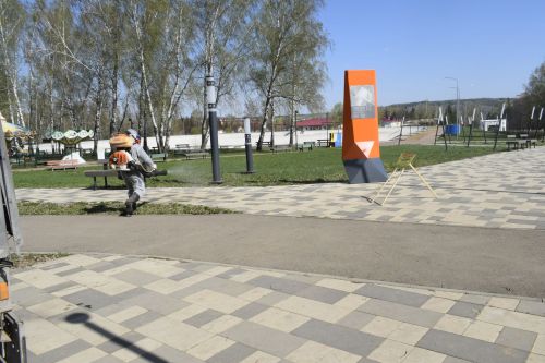 Парки и зоны отдыха Бавлинского района обрабатывают от клещей