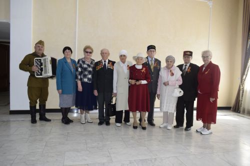 В Бавлах организовали встречу для детей войны