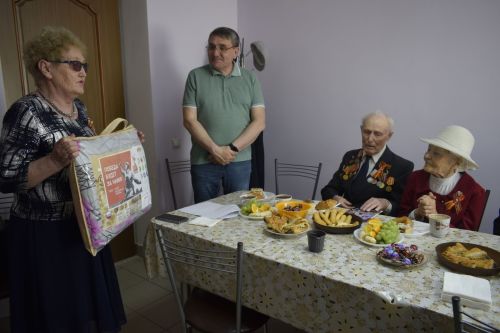 В Бавлах организовали встречу для детей войны