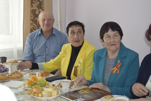 В Бавлах организовали встречу для детей войны