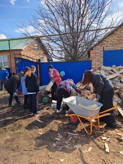 Бавлинские волонтёры помогли маме бойца