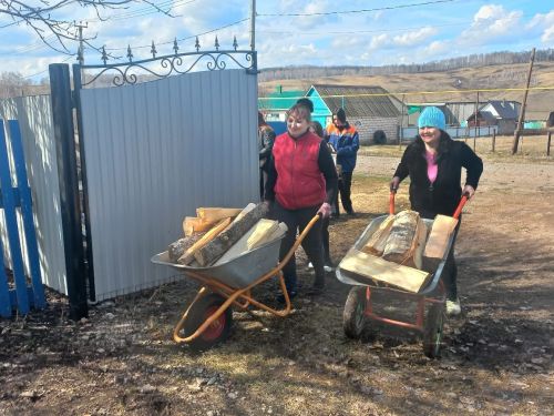 Бавлинские волонтёры помогли маме бойца