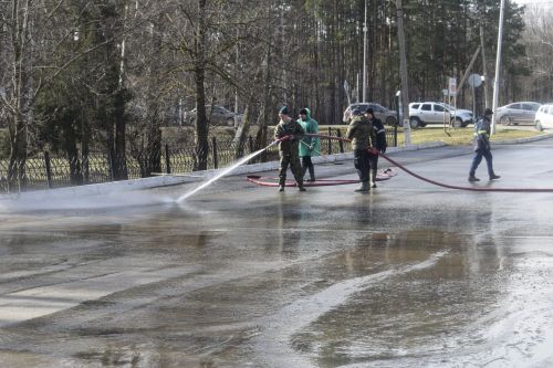 Весенняя уборка в городе Бавлы: санитарный двухмесячник в разгаре