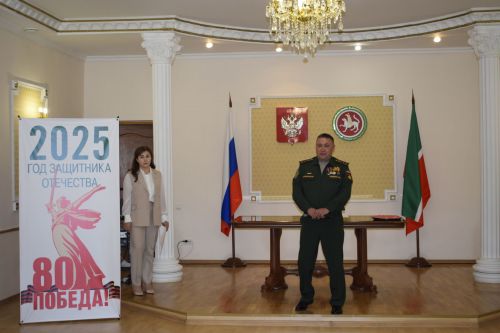 В Бавлах вручили паспорта: главный документ получили восемь несовершеннолетних бавлинцев