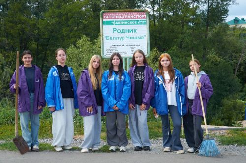 В Бавлах прошла экологическая акция по очистке родника
