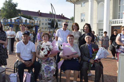 В Бавлах отметили День семьи, любви и верности