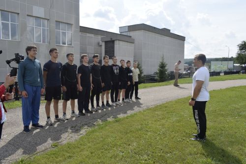 Бавлинские борцы тренируются на сборах