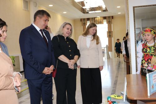 Глава Бавлинского района принял участие в педагогической конференции