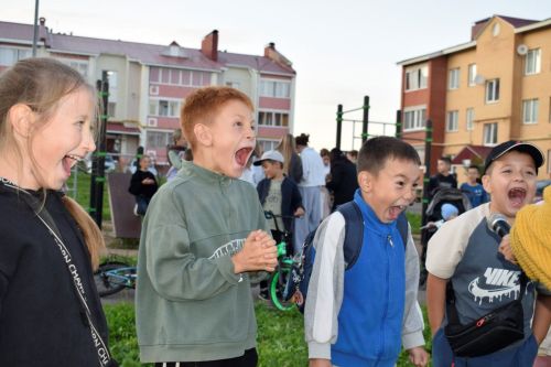 Праздник двора прошёл в Бавлах по улице Зиновьева