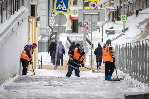 Падение снега и сосулек: кто несет ответственность?