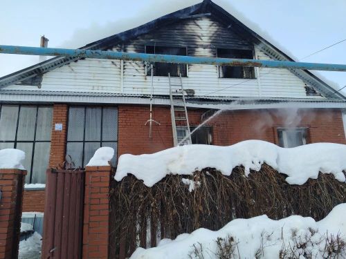 В Бавлах сгорел жилой дом