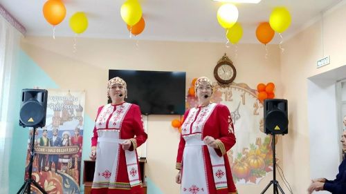 Өлкәннәр көненә багышланган ункөнлек дәвам итә