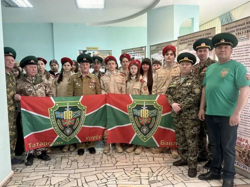 Открытие мобильной музей-выставки «На защите границ» в Бавлах