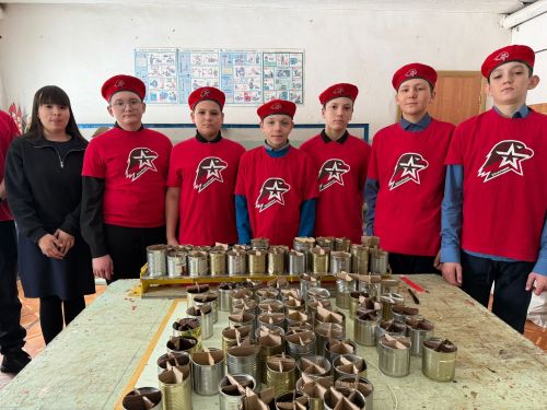 Бавлинские студенты и школьники принимают участие в сборе гумпомощи
