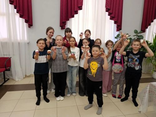 В преддверии Пасхи состоялся мастер-класс по декорированию пасхальных яиц