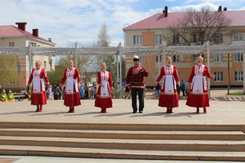 Бавлинцы отмечают праздник Весны и Труда