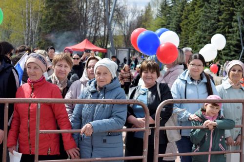 Бавлинцы отмечают праздник Весны и Труда