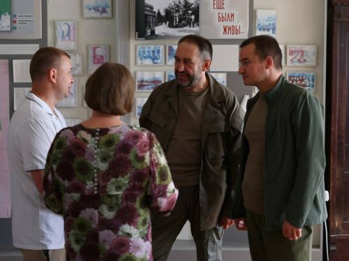 Делегация Татарстана посетила ЛНР: обсудили восстановление городов и почтили память Героя России