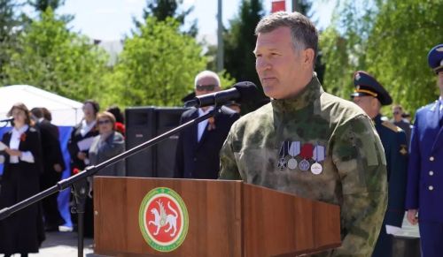 В Бавлах прошёл торжественный митинг