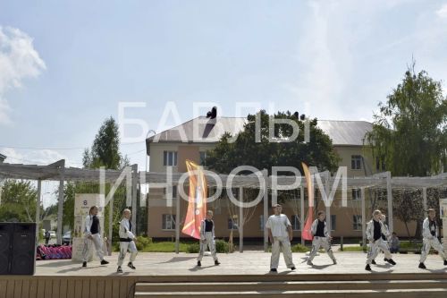 Готовы к первому классу: юным бавлинцам подарили школьные наборы
