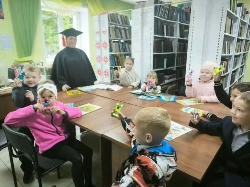 Бавлинские первоклассники отправились в путешествие по библиотеке