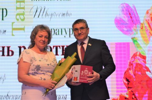 Праздничный концерт в честь работников культуры
