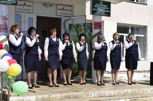 В школе села Кзыл-Яр провели большой концерт