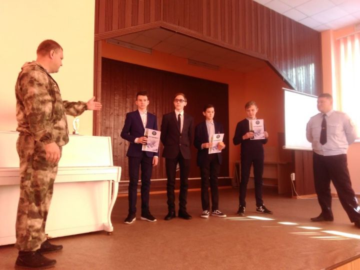 Бавлинские школьники отличились на военно-патриотических состязаниях