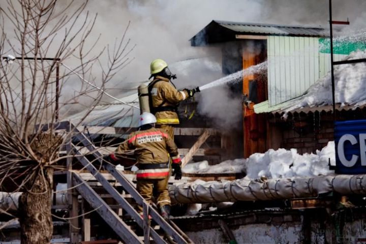 В Башкирии при пожаре в селе Старые Кандры погибли дети