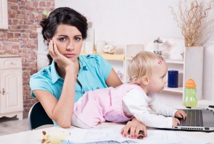 Как заработать маме, сидя дома с ребенком