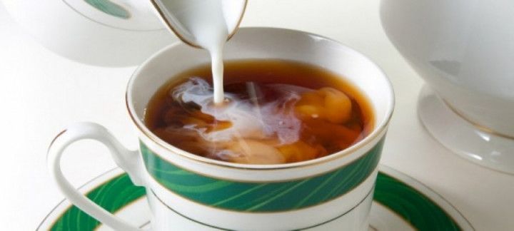 Сочетать чай с молоком опасно, предупреждают ученые